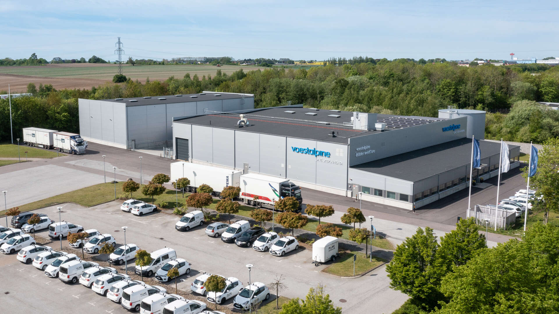 Flygfoto av Stenåldern 7, en logistikfastighet i Fosie.